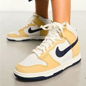 NIB NIKE Dunk high sneakers White/ Sand women’s size 8